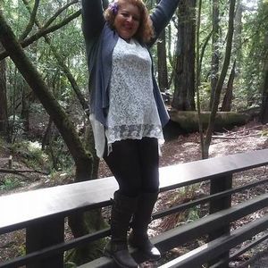 Meet your Posher, Julissa